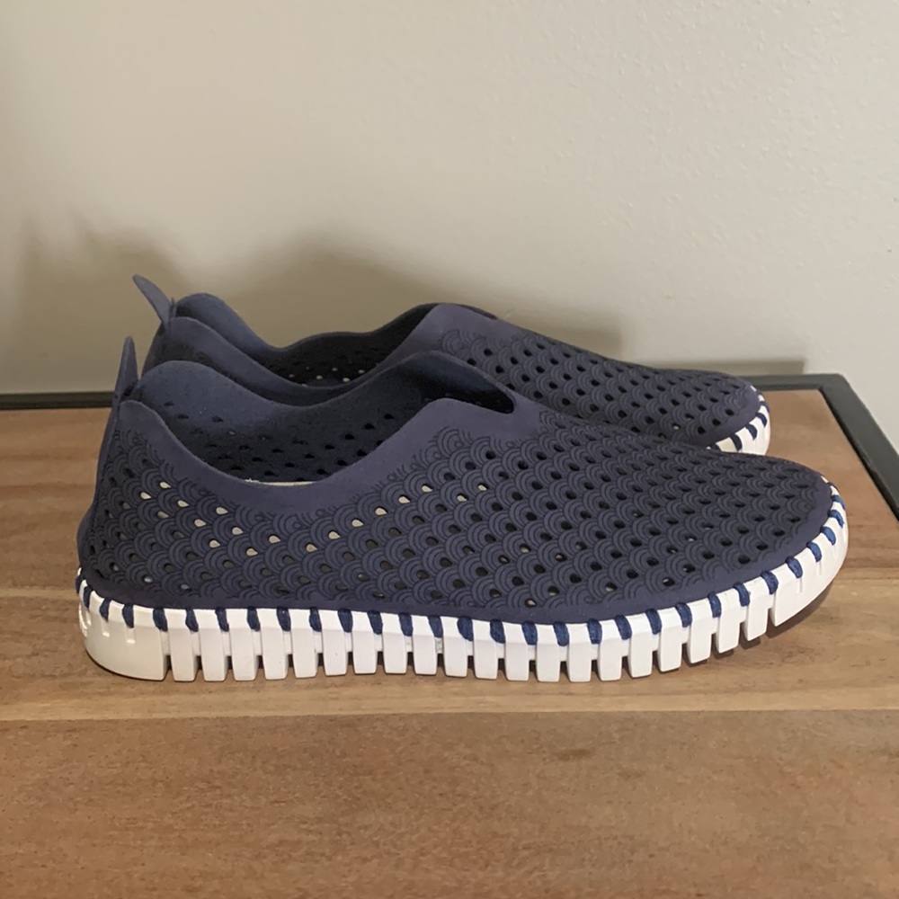 ILSE JACOBSEN Tulip Perforated Slip On Shoes Navy